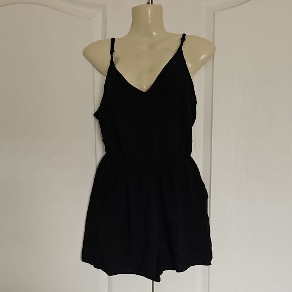 H&M Divided Black Sleeveless Romper - Picture 3 of 16